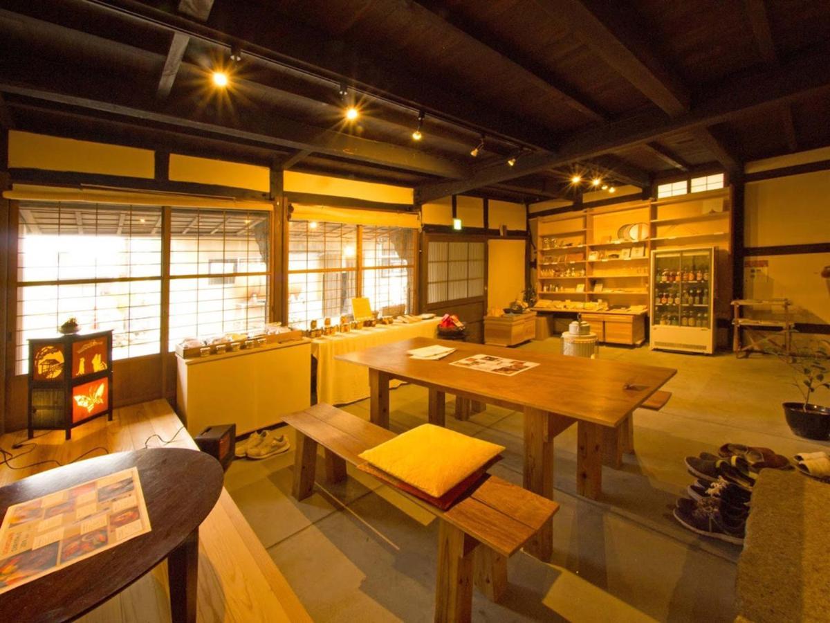 Hostel & Tatami Bar Uchikobare -内子晴れ- Exterior photo
